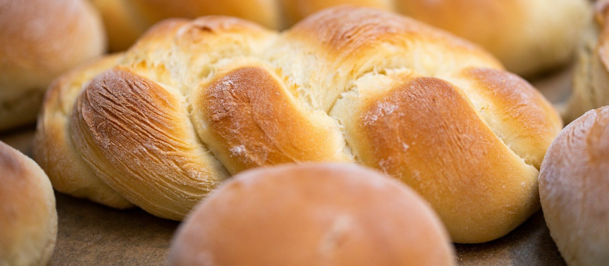 ZOMICK’S FOLLOWS KOSHER CONSUMERS Zomick's Kosher Bakery